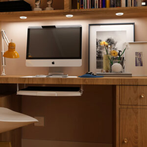kitchen cabinet puck light